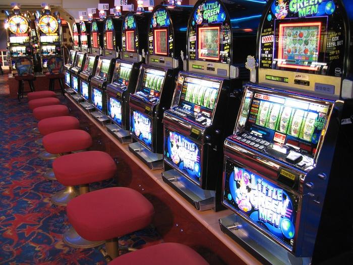 Vietnam presents stricter conditions on slot machines