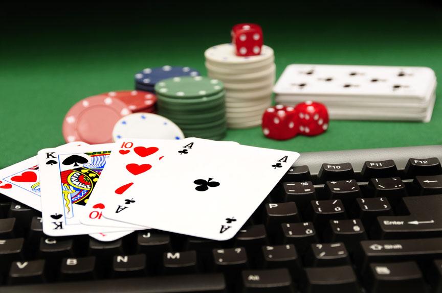 Australia outlaws online poker